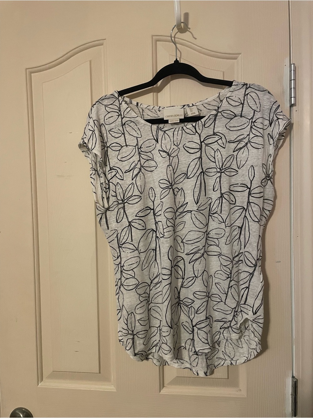Cynthia Rowley White Short-Sleeve Top with Black Leaf Outline